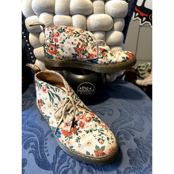 Dr. Martens Shoes - Dr Martens Daytona Cream Floral Canvas size 7/EU 38